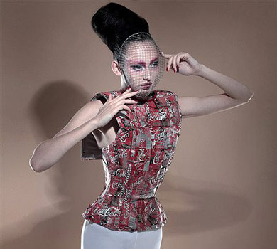 Corset made of Coca-cola cans, by Manuel Albarran (photo by Alavaro Villarubia), Design Will Save The World